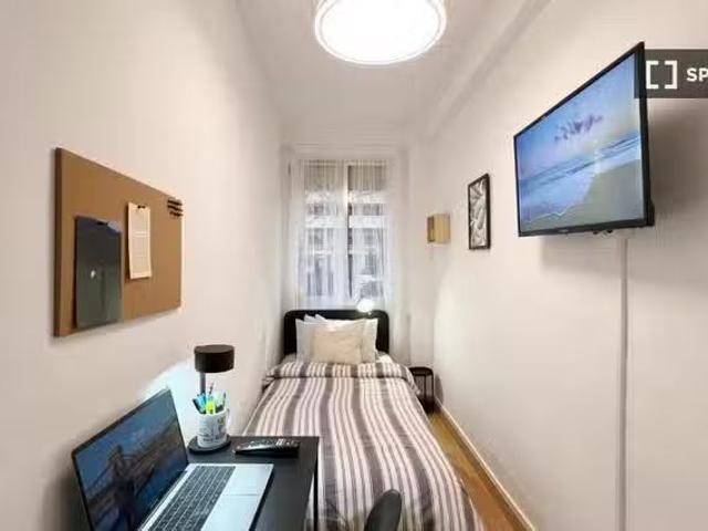 ¡Renta! Habitación en piso compartido en alquiler en Quintana.