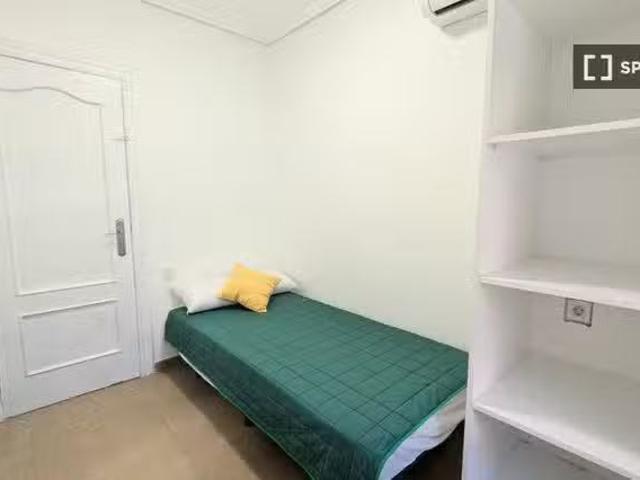 Bonito Habitación en piso compartido en Burjassot
