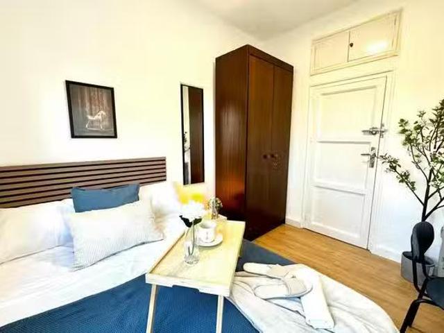 ¡Recién llegado! Habitación en Plaza de Coímbra, Carabanchel
