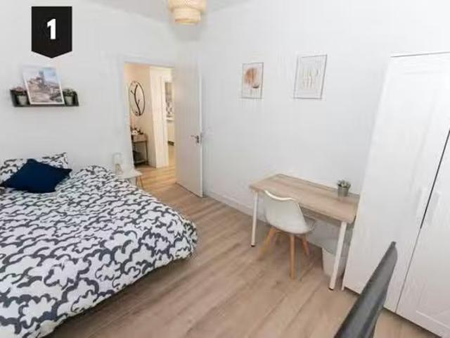 Bonito Habitación en Plaza Plácido Careaga, San Pedro de Deust.