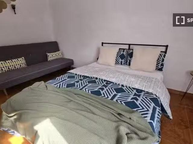 Único Habitación en un piso compartido de 4 habitaciones en Ve.