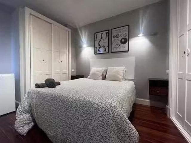 Único Habitación en Urkixo Zumarkalea, Abando