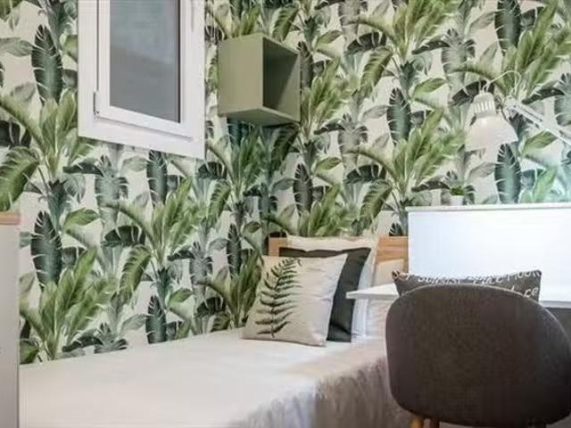 Encantador Habitación en 213 Carrer del Rosselló