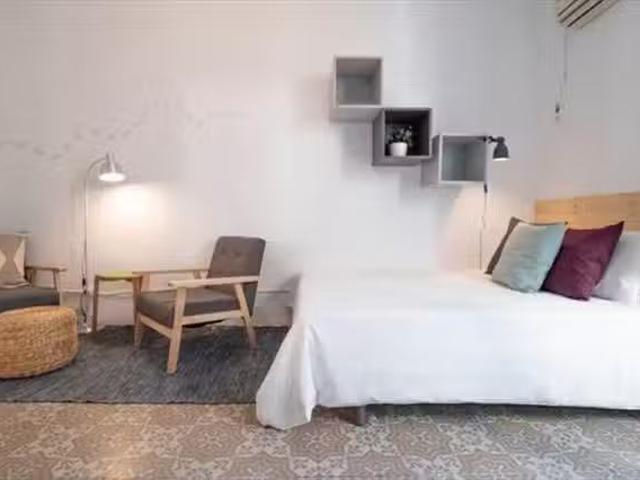¡Recién llegado! Habitación en 239 Carrer Gran de Gràcia