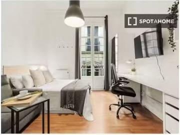 Barato Habitación fresca en un apartamento de 9 dormitorios en.