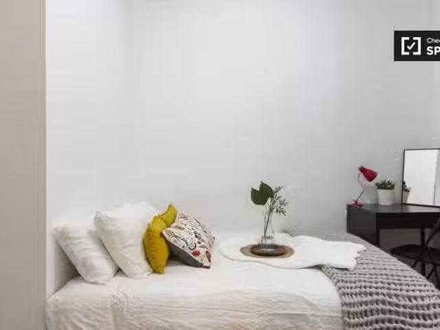 Nuevo Habitación interior en 1 apartamento compartido en Puert.