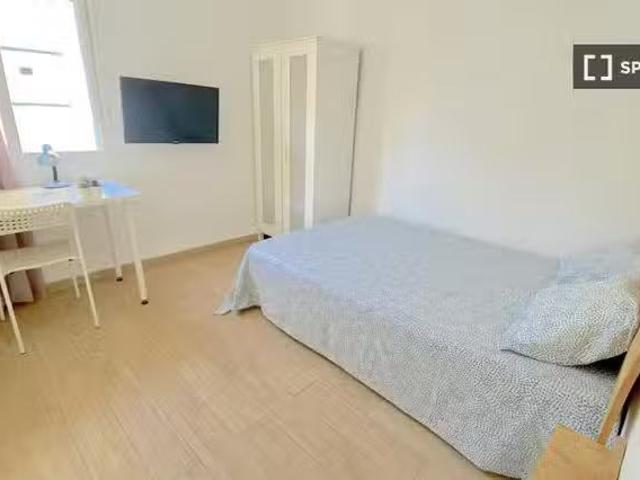 Bonito Habitación Premium soleada cerca del centro con cama do.