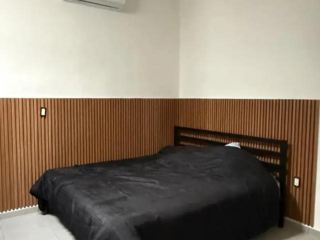 Nuevo loft totalmente equipado, amueblado y con servicios incluidos !