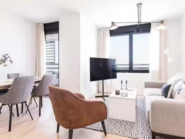 ¡Renta! Piso de 1 habitación en Avenida de José Antonio Corrales