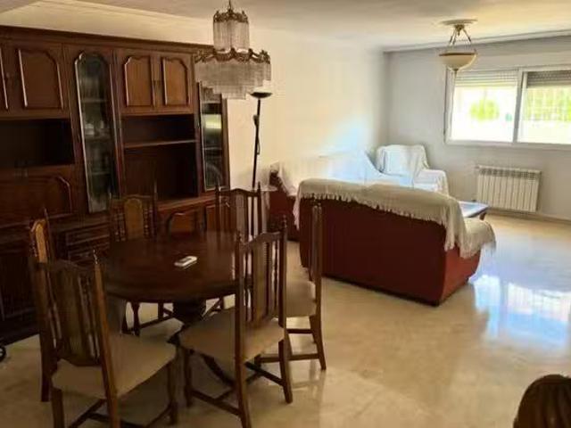 ¡Renta! Piso de 1 habitación en Avinguda Novelda, Los Ángeles