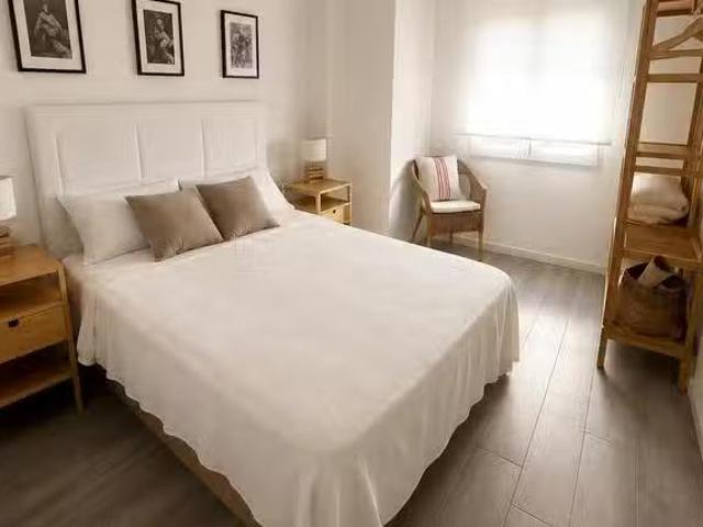 Acogedor Piso de 1 habitación en Calle Cataluña, Distrito Centro