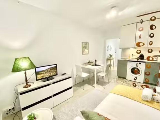 Barato Piso de 1 habitación en Calle del Conde de Miranda