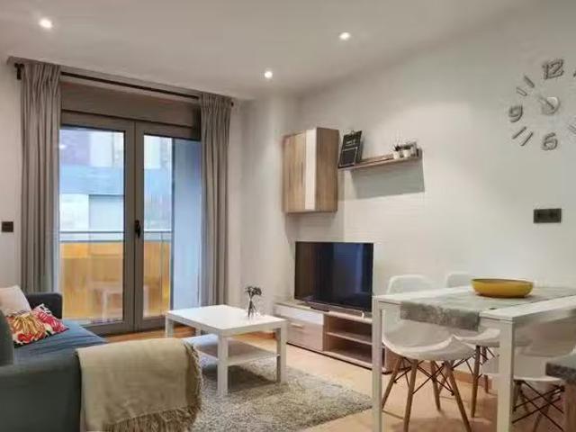 ¡Recién llegado! Piso de 1 habitación en Rúa Castelao