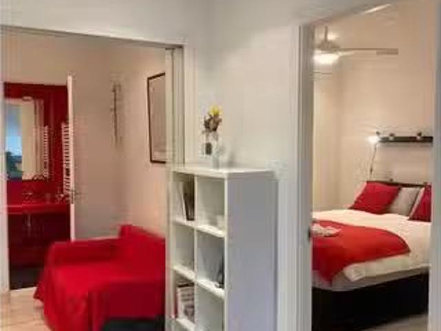Único Piso en alquiler de 1 dormitorio en Jerónimos, Madrid