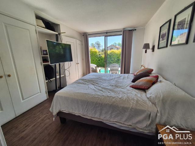 NUEVO PRECIO! ENCANTADORA Y LUMINOSA CASA EN CONDOMINIO!