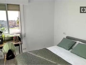 Casa en alquiler en Juan de la Cierva, Madrid
