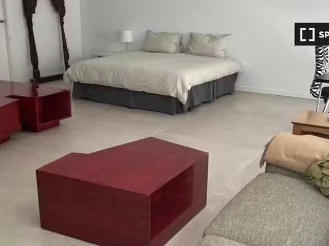 ¡Recién llegado! Se alquila habitación en casa de 7 habitacion.
