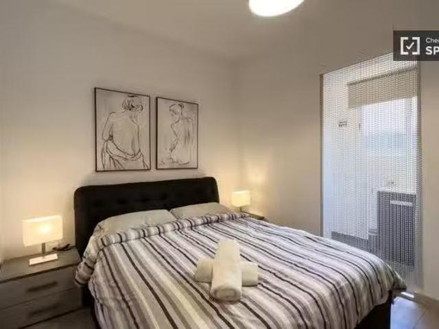 ¡Renta! Se alquila habitación en apartamento de 3 dormitorios.