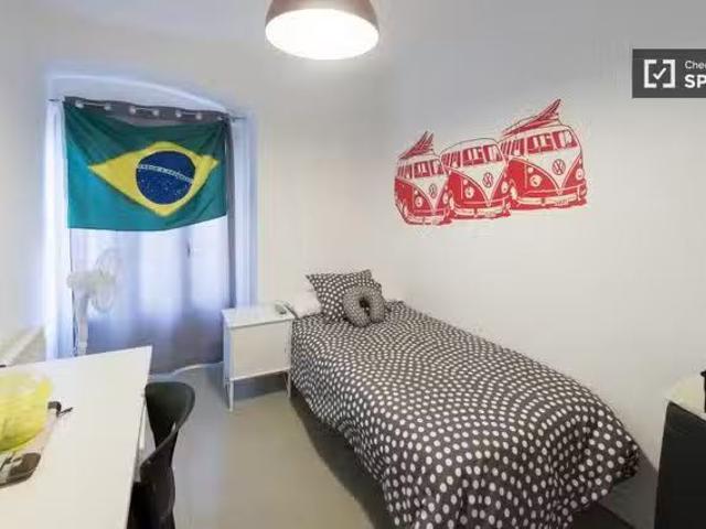 Único Se alquila habitación en piso compartido en Puerta del S.