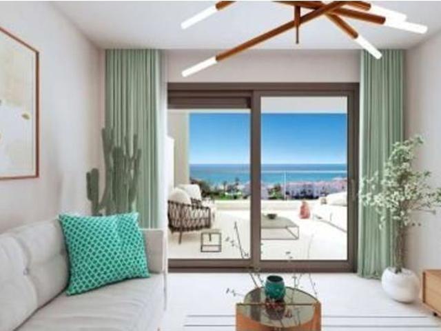NUEVOS APARTAMENTOS y ÁTICOS EN VENTA CASARES PLAYA MÁLAGA