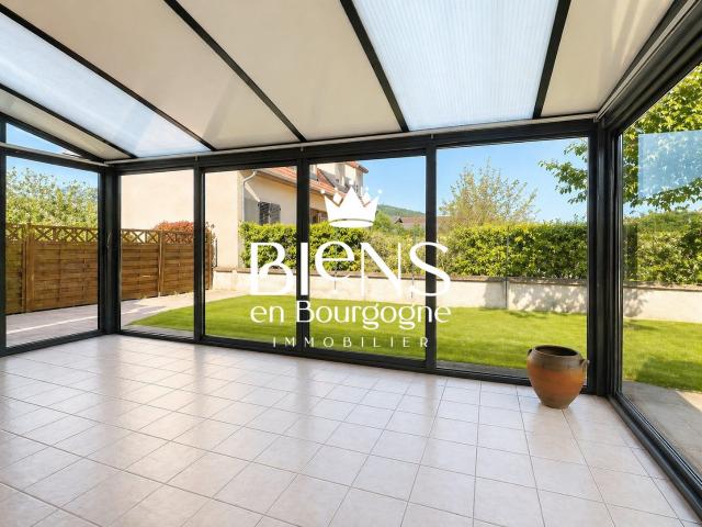 Nuits St Georges Centre, Belle Maison 3 Chambres Et Terrain. 111m² Nuits Saint Georges