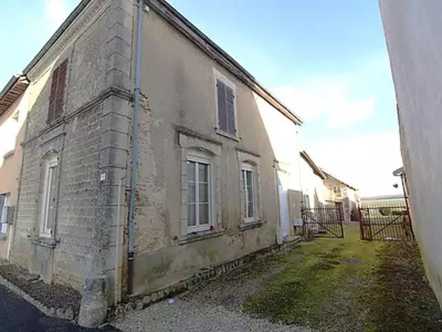 Nully 52110 Achat / Vente maison 4 pièces t4 au dernier étage