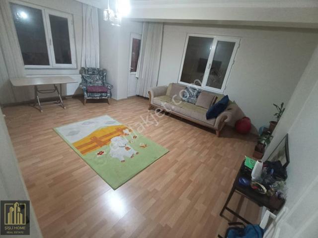 Nurtepe Metro Yakını İyi Konumda 120 M² 2+1 Satılık Fırsat Daire