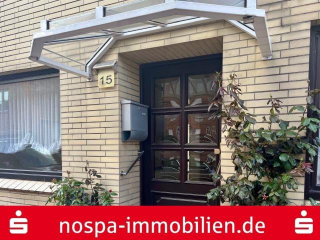 Nur 3 Gehminuten zum Tönninger Hafen! Einfamilienhaus mit gepflegtem Garten und Garage!