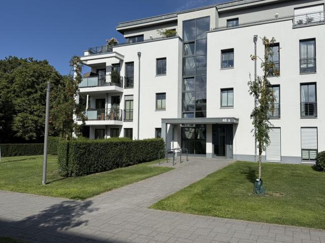 Nur 100 m vom Meer entfernt Stilvolle 3 ZKB Wohnung mit Marken EBK u. TG Stellplatz