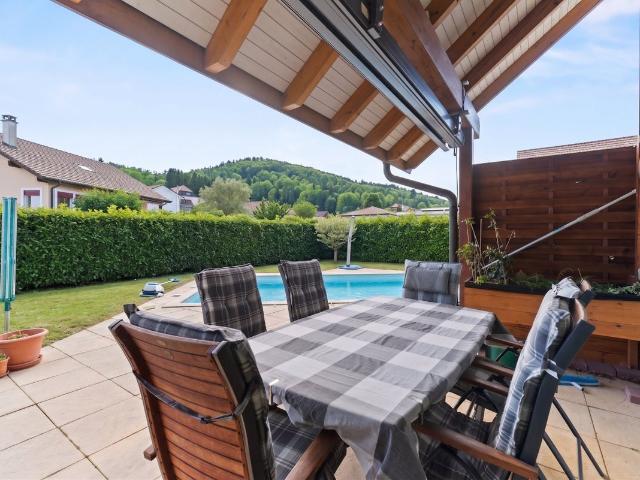 Nur 2 Schritte von Estavayer le Lac entfernt: Villa mit Pool, Sauna und 4 Schlafzimmern auf 910 m²