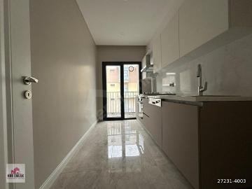 NUR EMLAKTAN RAVZA SİTESİNDE 2+1 90 M2 ARA KAT DAİRE