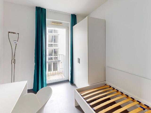 Nur für Auszubildende möbliertes 1 Zimmer Apartment mit Einbauküche und kleiner Terrasse
