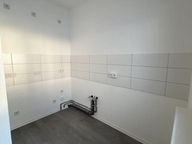 nur mit WBS pMW anmietbar – 4 Raum Wohnung mit Balkon