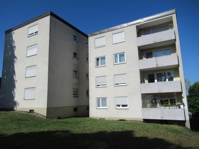 nur mit wohnberechtigungsschein für 4 personen: 4 zimmerwohnung mit balkon in schramberg sulgen