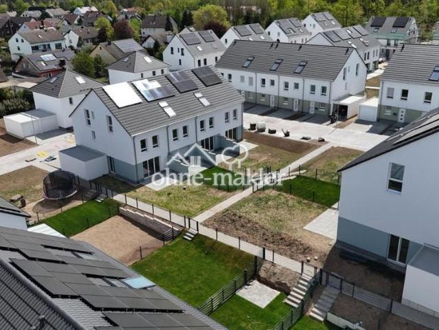 Nur noch ein Neubau Reihenhaus verfügbar – Erstbezug in Roth Eckersmühlen