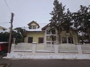Nur wenige hundert Meter vom 21. Bezirk entfernt + EINFAMILIENHAUS + WOHNESSZIMMER 50,44m² + 5 Zimmer + Vollunterkellert + Garage