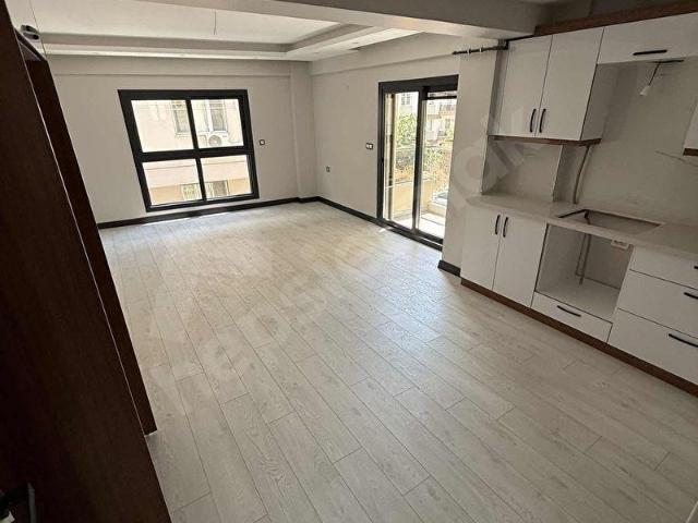 NURFEN'DEN CADDE YANI SIFIR KÖŞE BİNADA ARAKAT EBEVEYN BANYOLU