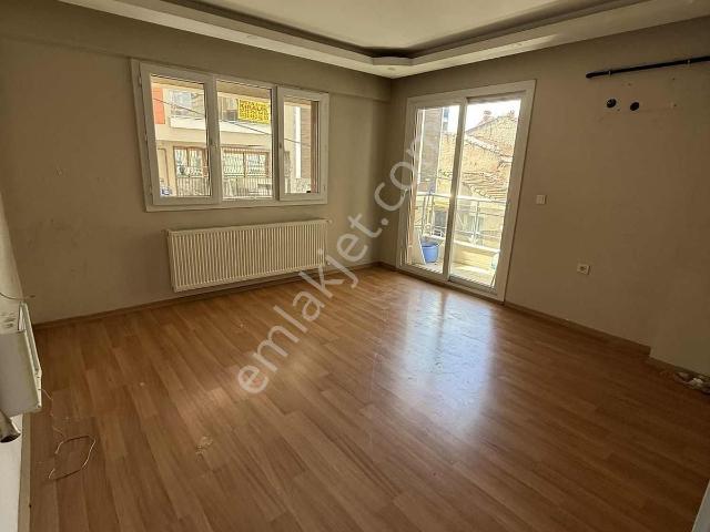 Nurfen'den Genç Binada Arakat 3+1 Doğalgazlı Daire