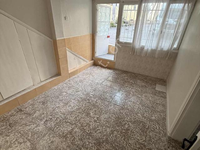 Nurfen'den Giriş Kat Cadde Yakını Bakımlı 2+1 Satılık Daire
