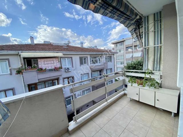 Nuri Bayar Ortaokulu'na 400m.2+1 Kiralık Daire