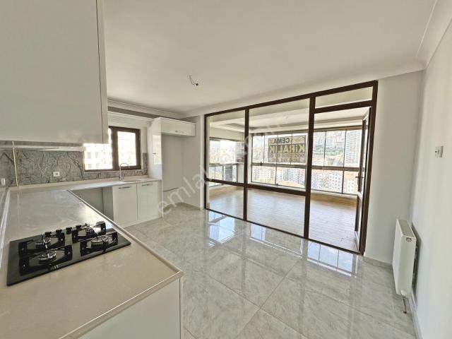 Nurkent Sitesi Yüksek Katta Manzaralı Full Yapılı 4+1 Kiralık