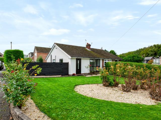 Nursery Avenue, Ormskirk To Let £1,450 PCM