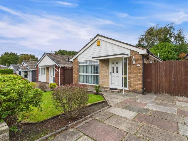 Nursery Avenue, Ormskirk, L39 2 bed detached bungalow to rent £1,250 pcm £288 pw