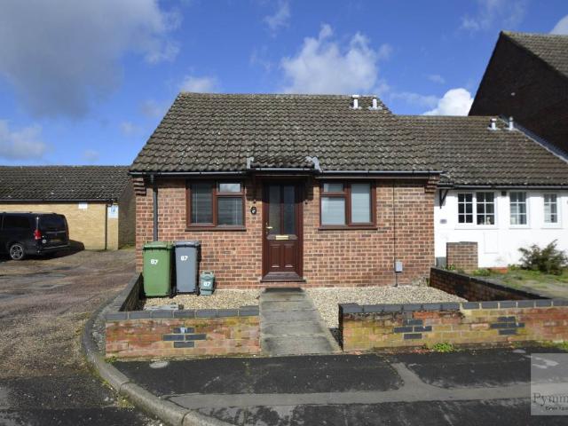Nursery Close, Hellesdon NR6, 2 bed semi detached bungalow to rent, £975 pcm | PrimeLocation