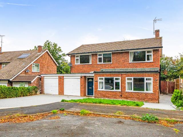 Nursery Gardens, Purley On Thames, Reading, Berkshire RG8, 5 bed detached house to rent, £2,800 pcm | PrimeLocation