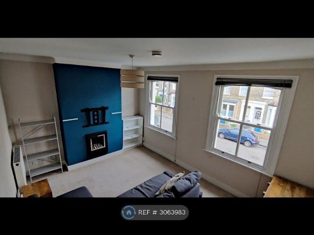 Nutcroft Road, London SE15, 1 bed flat to rent, £1,650 pcm | PrimeLocation