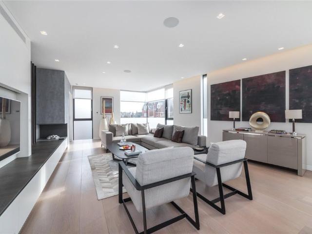 Nutley Terrace, Hampstead, London, NW3 4 bed semi detached house to rent £15,000 pcm £3,462 pw