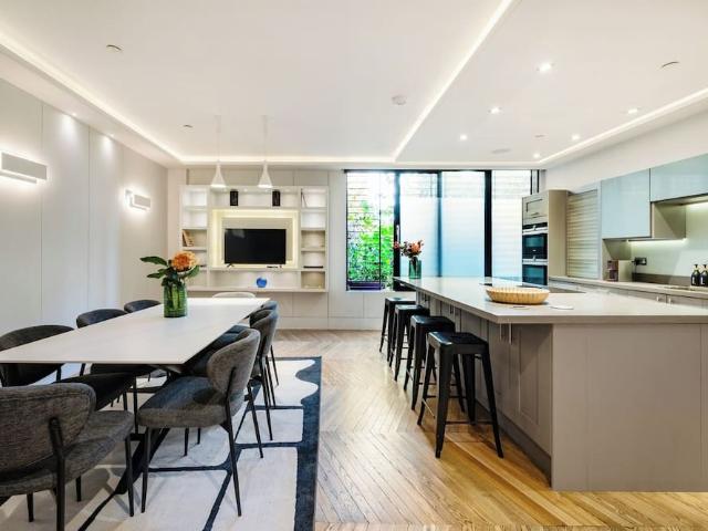 NW1 Delivery Office, Barnby Street, London, NW1 1AA, United Kingdom | 3 bed townhouse for rent #160259720 | Rentberry