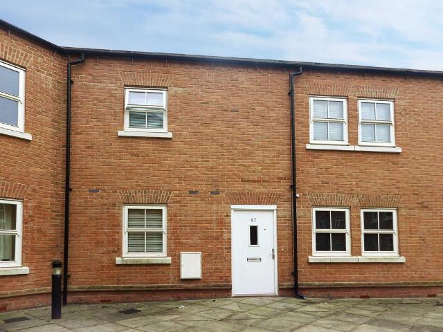 Nymet Court, Aylesbury HP19 2 bed apartment to rent £1,150 pcm £265 pw