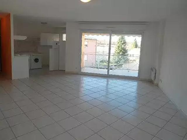 Nyons 26110 Location appartement 2 pièces t2 terrasse parking